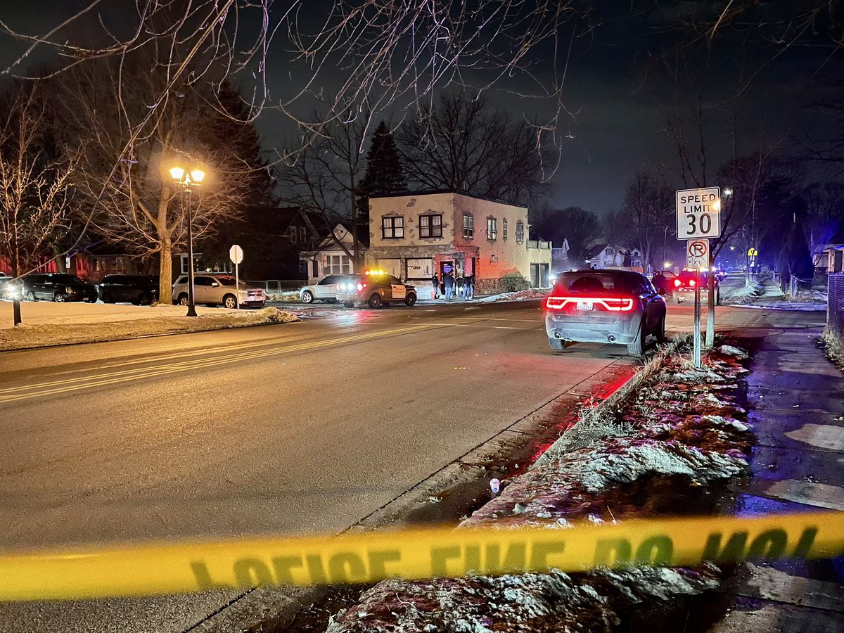 Maryland Ave. is closed West of Rice Street while @sppdmn investigates an apparent shooting outside a barber shop in the City's North End 