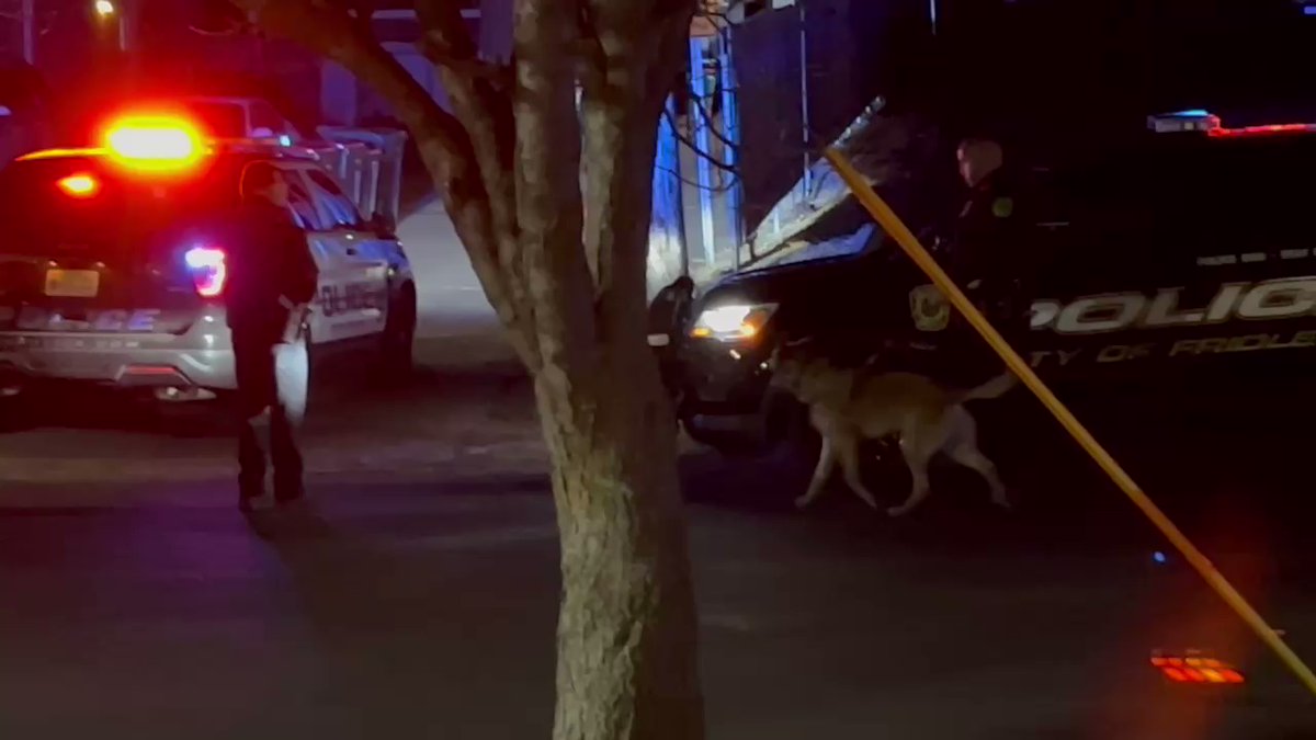 Columbia Heights: Near 46th and Central Ave: Police had suspect flee from them beloved to have multiple warrants or wanted in one or more assaults.   Made announcements to stay inside - deploying K-9