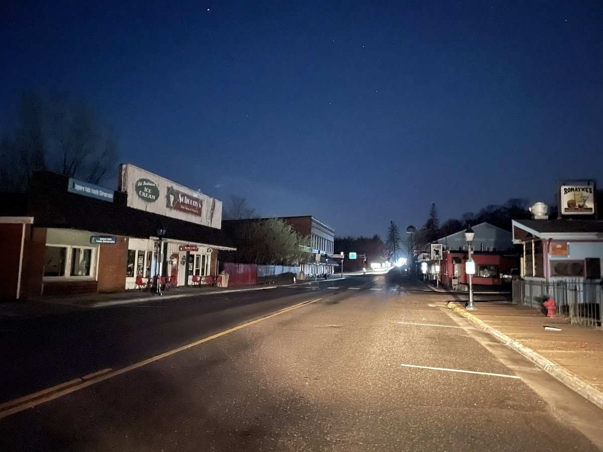 This is Highway 95 in Downtown Taylors Falls, the entirety of the town is without power. The signals at the JCT of Hwys. 8 & 95 are also out.