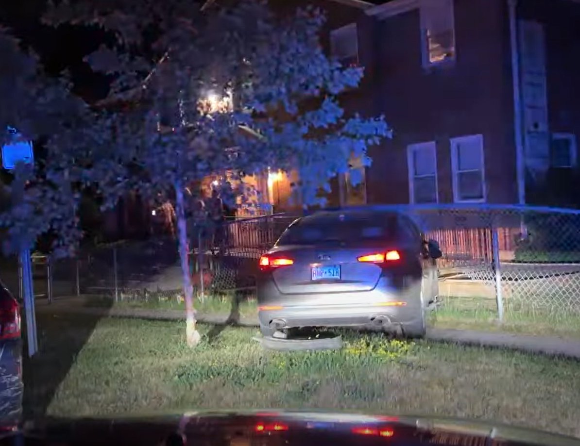 St. Paul - Sheriff Bob Fletcher, Live on Patrol, at the scene of a crash of a stolen or carjacked vehicle. The suspect fled on foot near Charles and Galtier