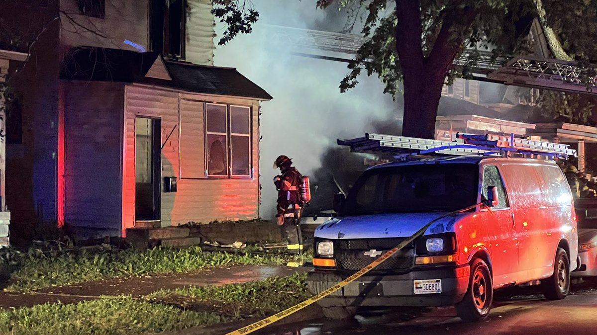 @MinneapolisFire fighting a third alarm fire that spread to two neighboring homes