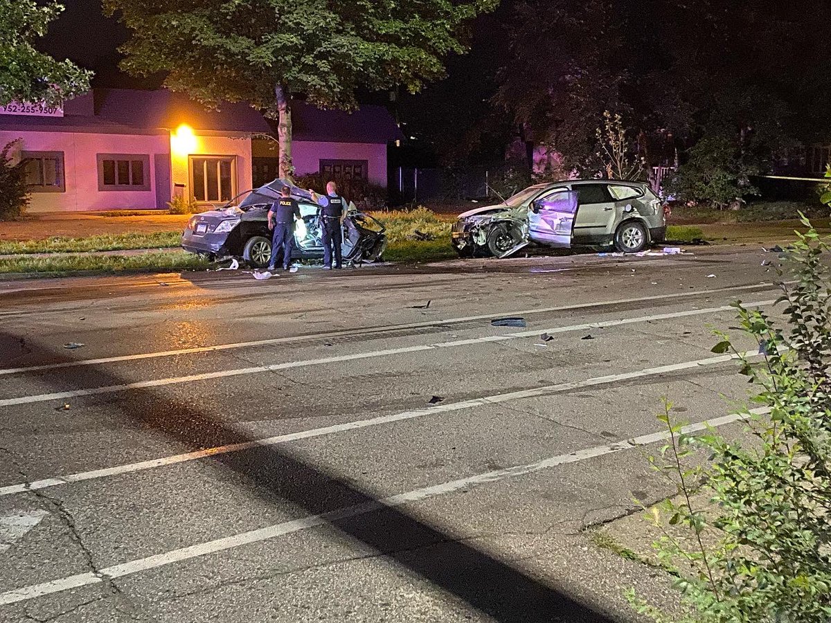 MPD is investigating a car crash near the intersection of east 38th street and Portland Ave in south Minneapolis 