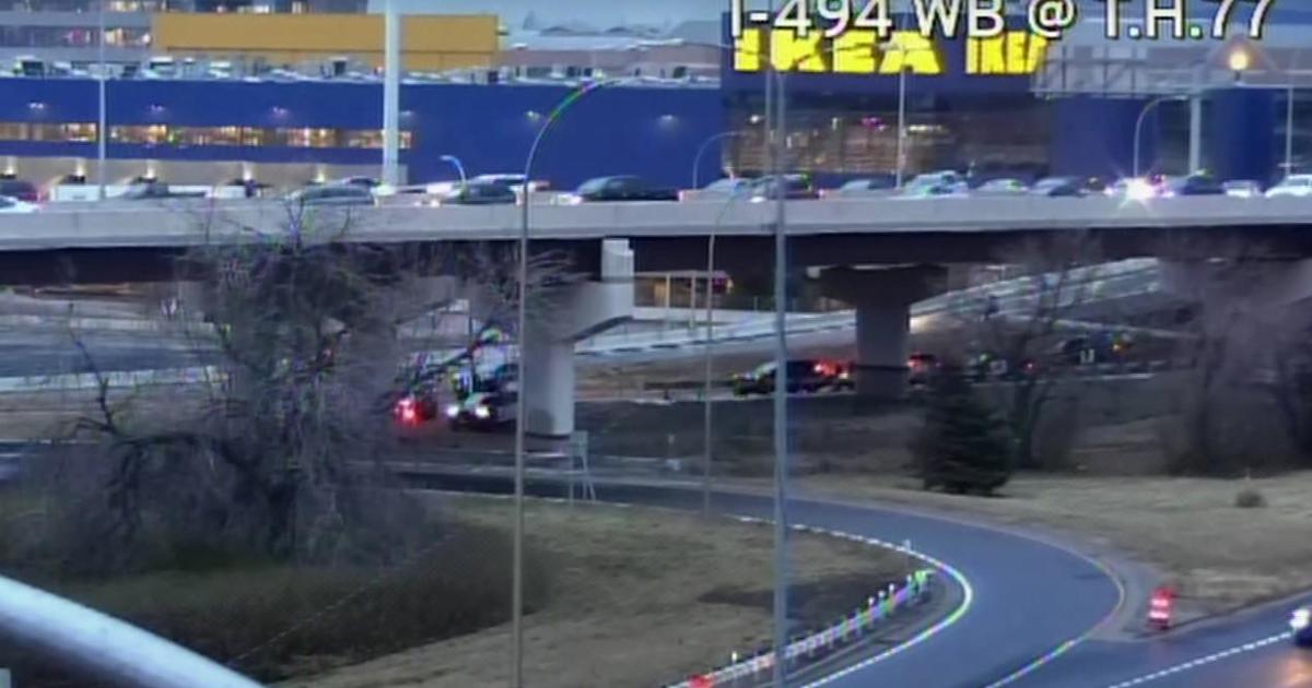 1 dead, 2 hurt in stolen vehicle crash near Mall of America, police say