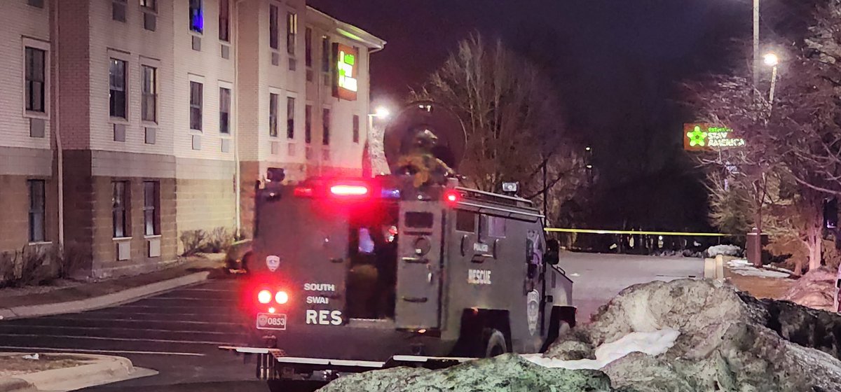 Eagan has a stand-off situation at a hotel since earlier this evening. The suspect has threatened to kill police