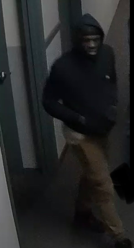 Suspects in the overnight burglary at 7xx 5th St SE. Police unwilling to pursue suspects and demanded security to stop following them. Officers on scene said they cannot make a report since the suspects are no longer there and suggested 