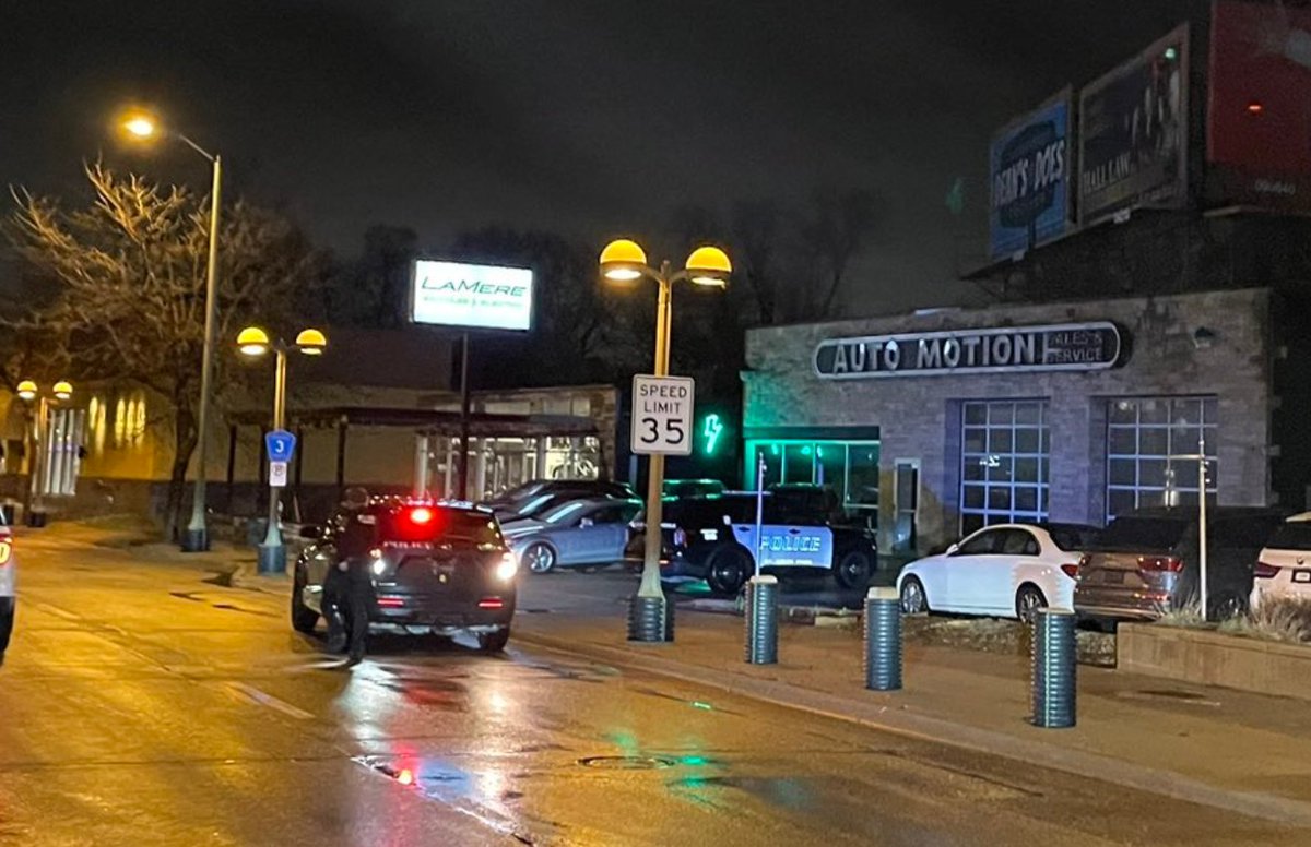 Significant police response (at least 6 squads) in St. Louis Park near 44xx Excelsior Blvd. K9 is being dispatched and orders are being issued that a burglary suspect is on the loose
