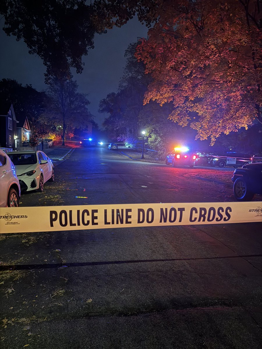 Homicide investigation Saint Paul officers are on scene of a shooting death on the 100 block of Sycamore Street East