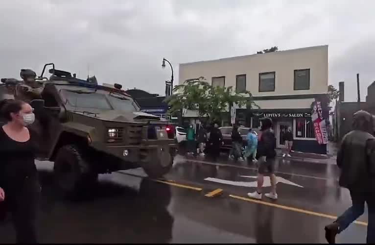 Minneapolis / Minnesota: FBI-agenten en anti-ICE-protesteerders botsen opnieuw