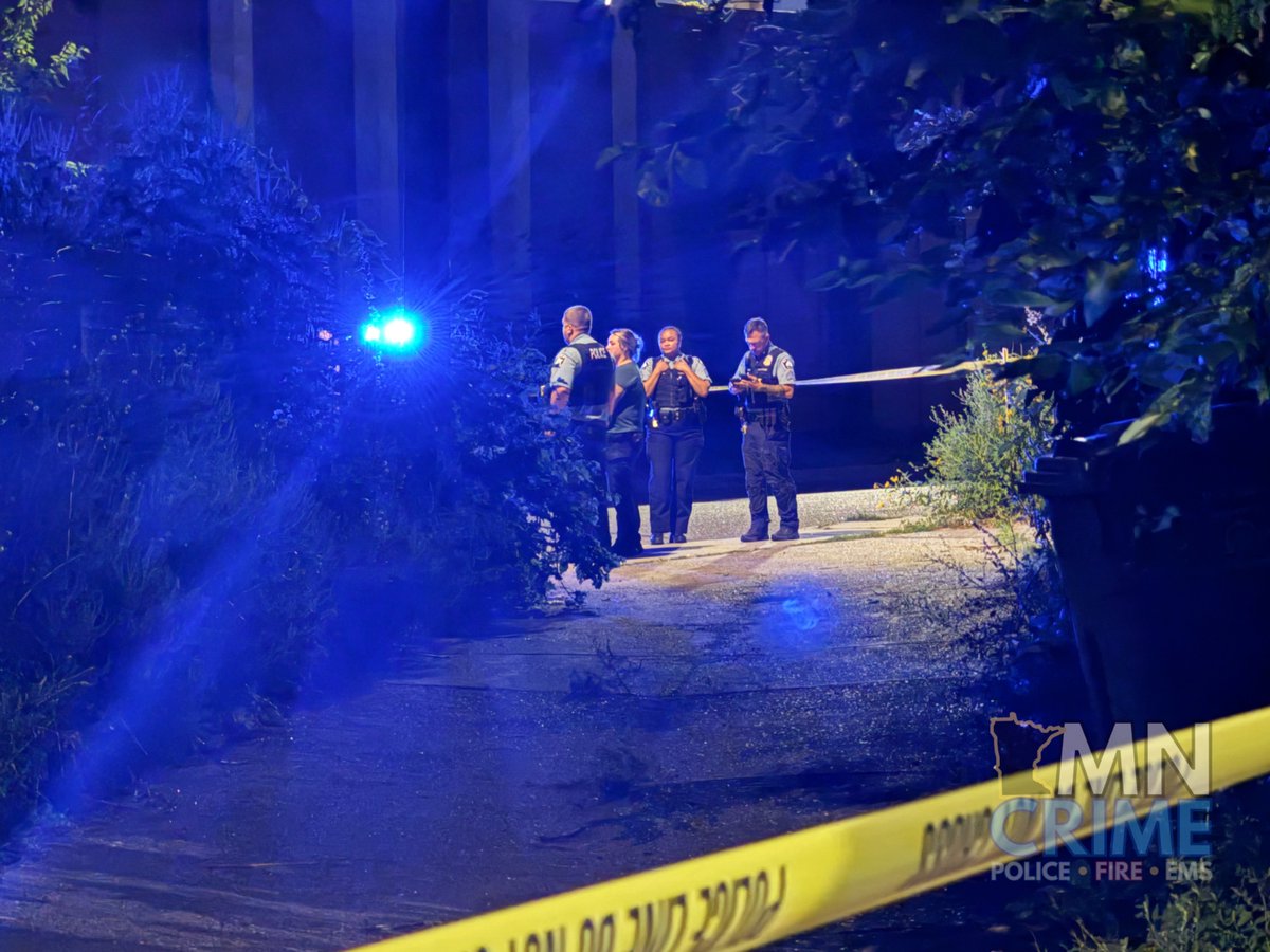 Paramedics say the victim, a man in his 20s, suffered multiple gunshot wounds to the abdomen. CPR was still in progress while being transported to the hospital