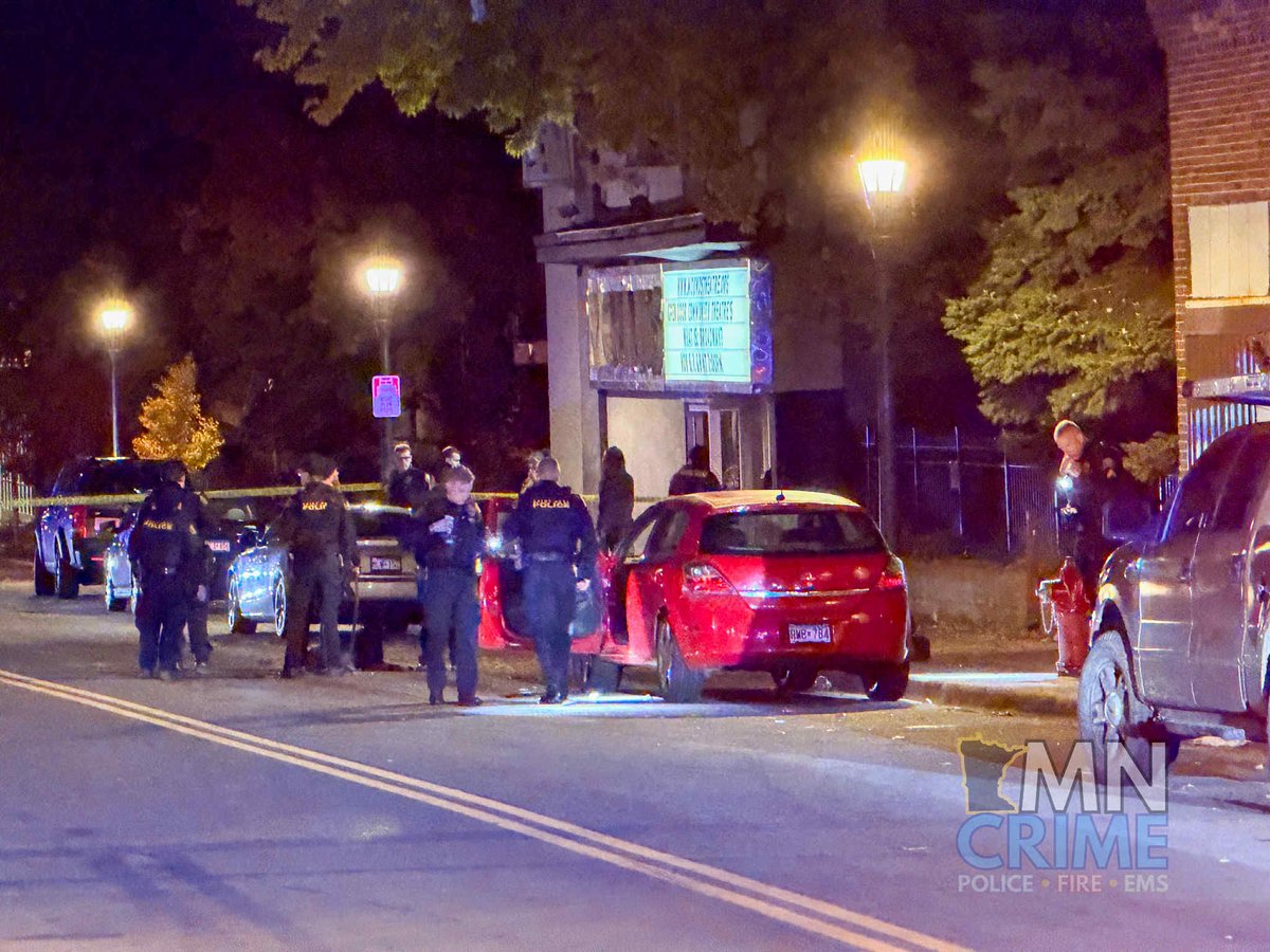 The shooter was described as a black male wearing all black: a black/white hat, a black jacket with white logos, and black and white shoes. As of around midnight, there are no other confirmed injuries. Two spent casings were also located just outside the business, per dispatches