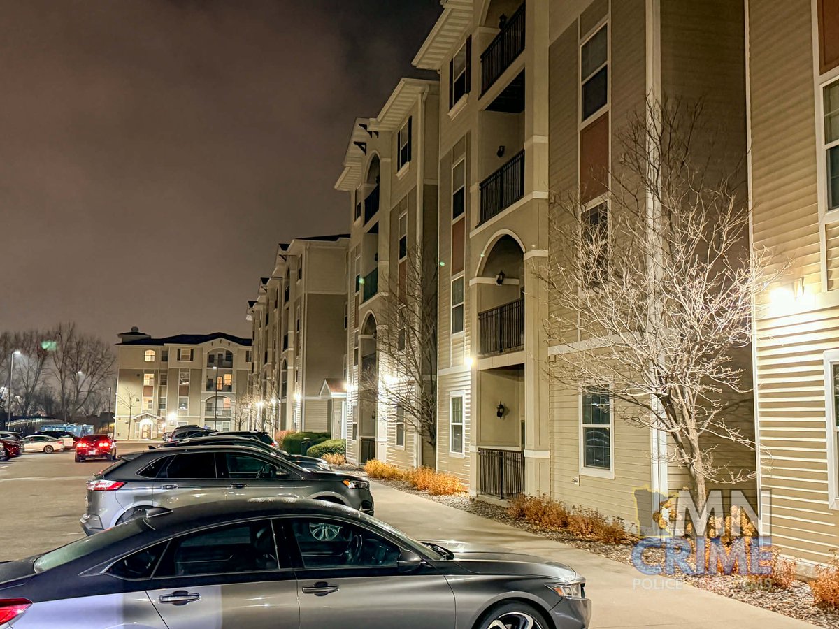 SAINT PAUL: Officers have a suspect in custody after a standoff situation was unfolding since around 6:15 p.m. at an apartment building at 950 Jefferson Commons Circle. 