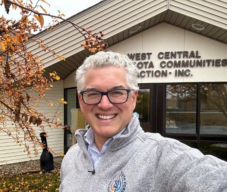 2 people were spotted open carrying rifles in Minneapolis tonight during the protests