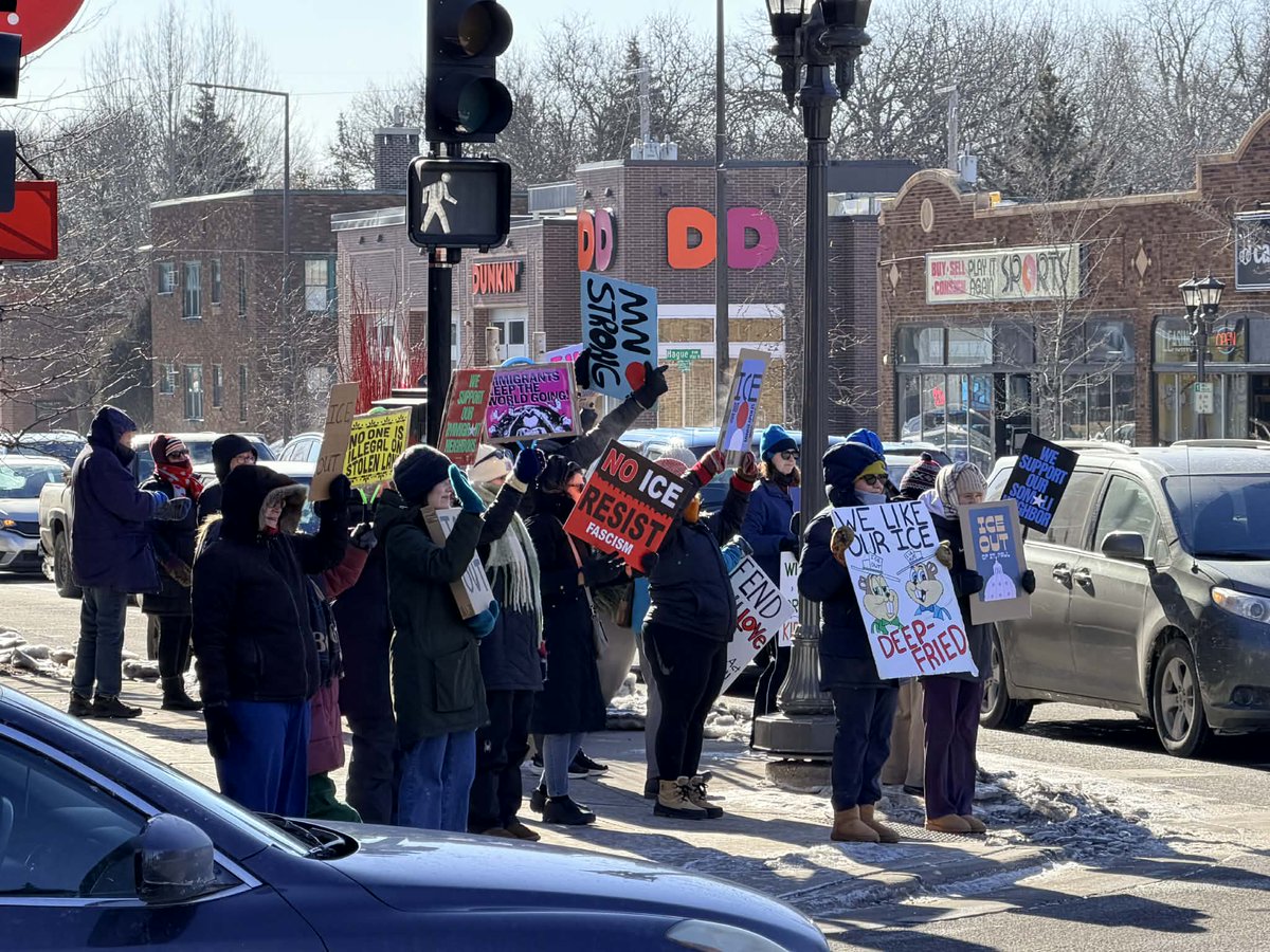 SAINT PAUL: A group of anti-ICE protesters gathered near the intersection of Selby Avenue and Snelling Avenue, calling for an end to Operation Metro Surge after two people were killed by federal agents earlier this month.
